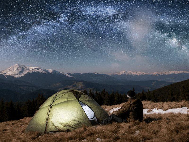 O Astroturismo - observação do cosmos e das estrelas - é uma alternativa de viajar, sendo uma das melhores atividades em Portugal.